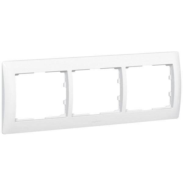 Рамка трехместная Legrand Galea Life белая