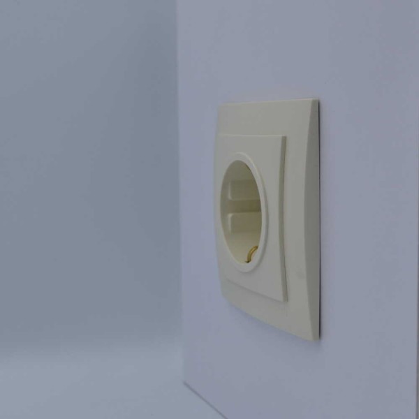 Розетка Nilson Touran кремова 1-на з заземленням ( 24121017 ) - фото №2