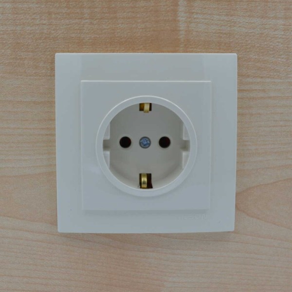 Розетка Nilson Touran кремова 1-на з заземленням ( 24121017 ) - фото №4