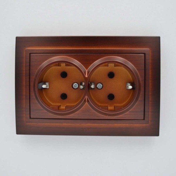 Розетка ELBI ZENA Woodline червоне дерево 2-на з заземленням ( 500-012900-907 ) - фото №1