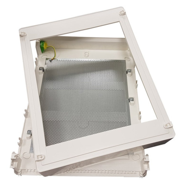 Мультимедійний щит 3-рядний Hager Golf - фото №3