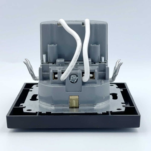 Розетка EL-BI VEGA черный мат 1-я с заземлением + 2USB (Type C+A) 2A ( 510-014800-334 ) - фото №6