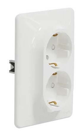 Двойная розетка Schneider Electric Sedna Design с заземлением и шторками белая SDD311221 - фото №1