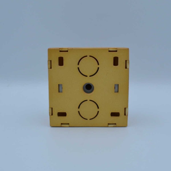 Розетка Nilson Themis клен 1-на з заземленням з кришкою ( 26281018 ) - фото №4