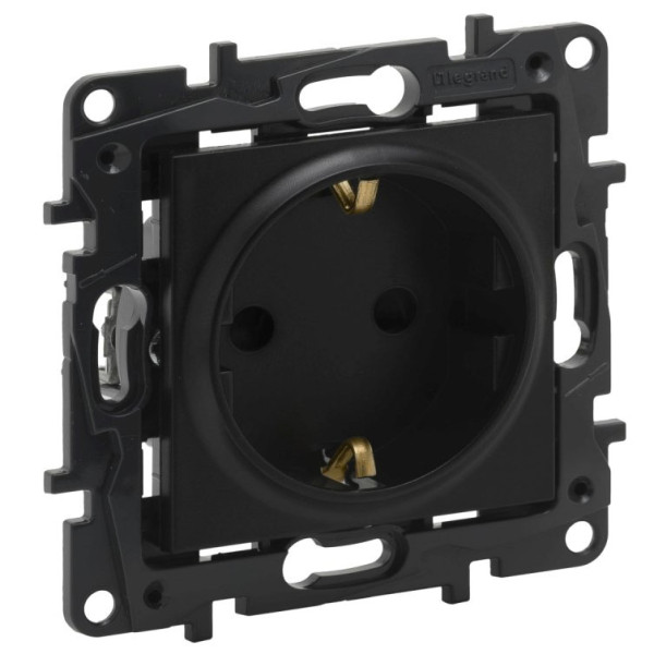 Розетка Legrand Niloe Step 16А 250В с заземлением винтовой механизм черная (863521)