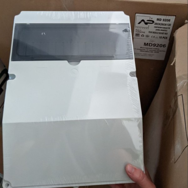 Монтажный набор ADAL PANO MD9206 13М и 4 силовые розетки 380x280x130мм IP54 - фото №1