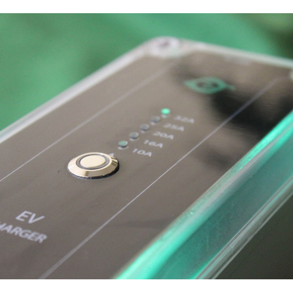 Зарядна станція для електромобілів E-line 7,2кВт 32A 1-фаза Type 1 Phoenix Contact (М1-32) - фото №2