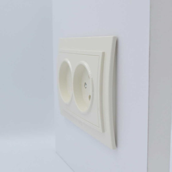 Розетка ELBI ZENA кремовая 2-я без заземления (500-010300-908 ) - фото №1