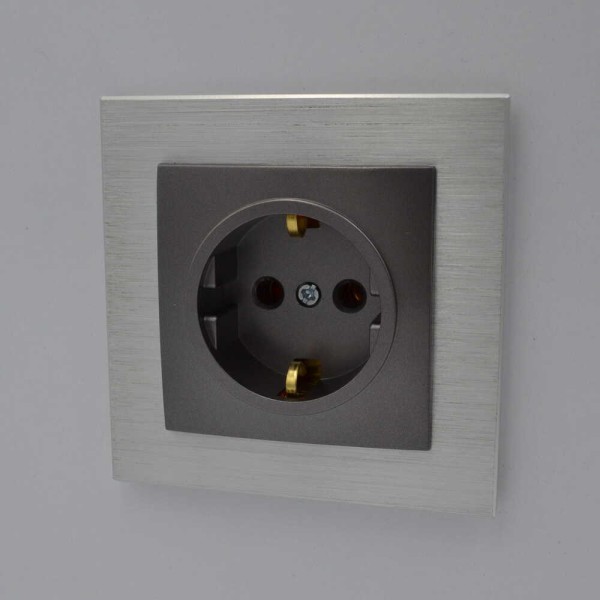 Розетка Nilson Touran антрацит 1-на з заземленням ( 24161017 ) - фото №9