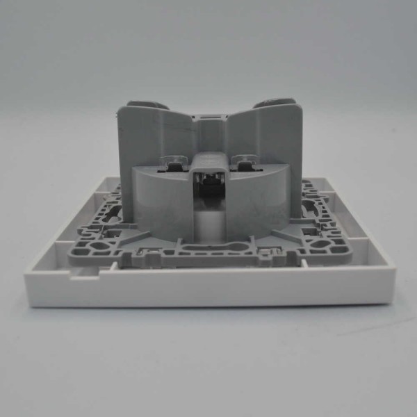 Розетка Nilson Moda біла 1-на з заземленням з кришкою ( 21111018 ) - фото №2