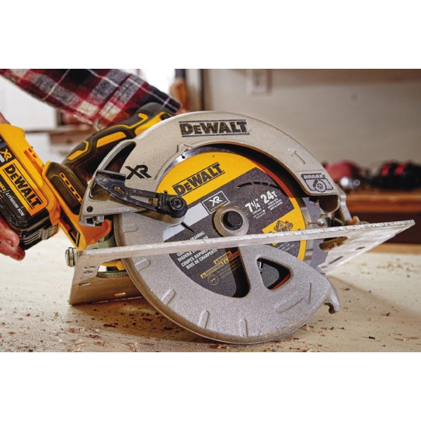 Дискова пилка акумуляторна DeWALT DCS570N - фото №5