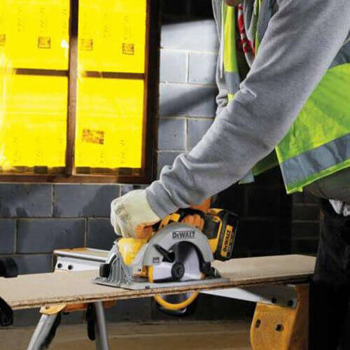 Дискова пилка акумуляторна DeWALT DCS570N - фото №9