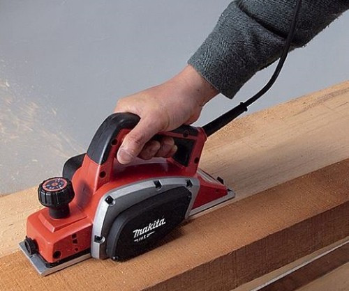 Электрический рубанок Makita M1901 500Вт - фото №1