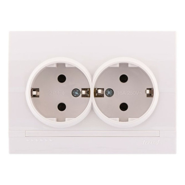 Розетка двойная с з/к, белая, Deriy, Lezard