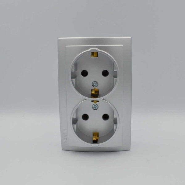 Розетка Nilson Themis срібло 2-на з заземленням (26131025) - фото №2