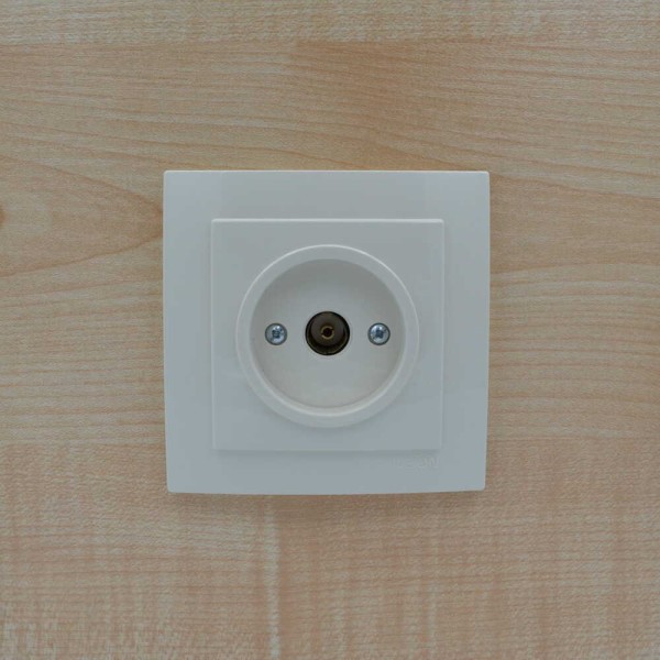 Розетка Nilson Touran кремова TV (24121029) - фото №4