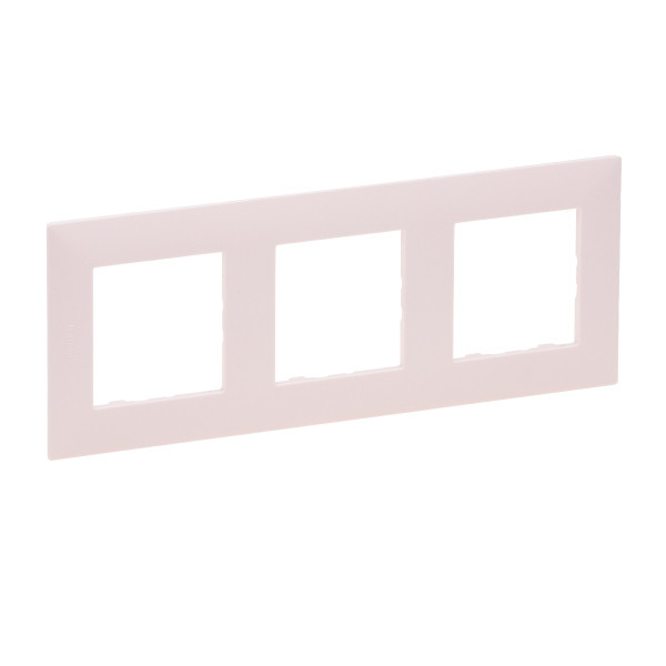 Рамка 3-постовая Legrand Niloe Step розовый (863293)