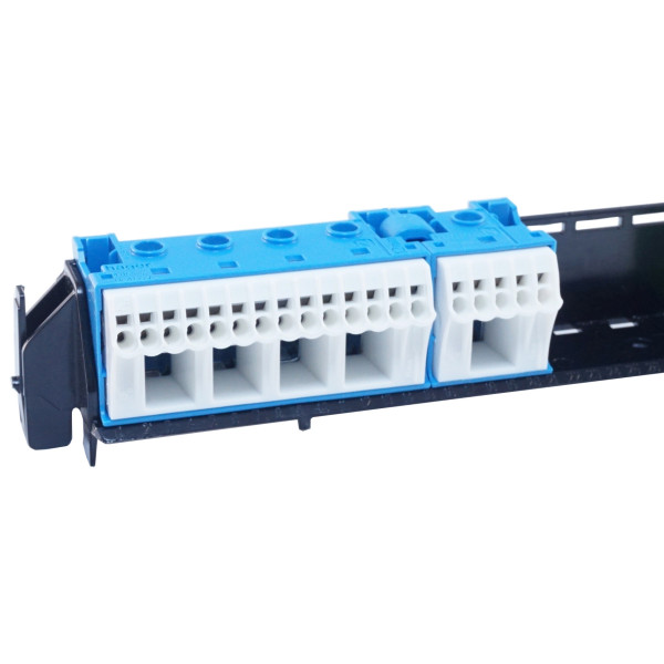 Шины (с держателем) РЕ и N Hager VZ463 для 3-рядных щитков Volta - фото №1