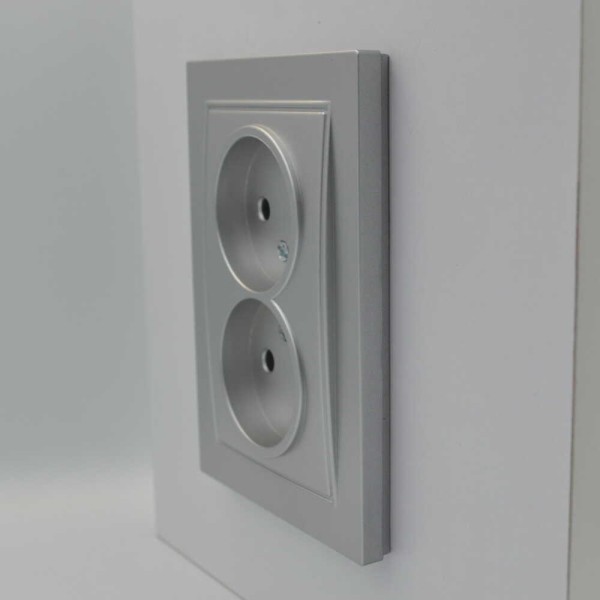 Розетка Nilson Thor срібло 2-на без заземлення ( 27131024 ) - фото №2