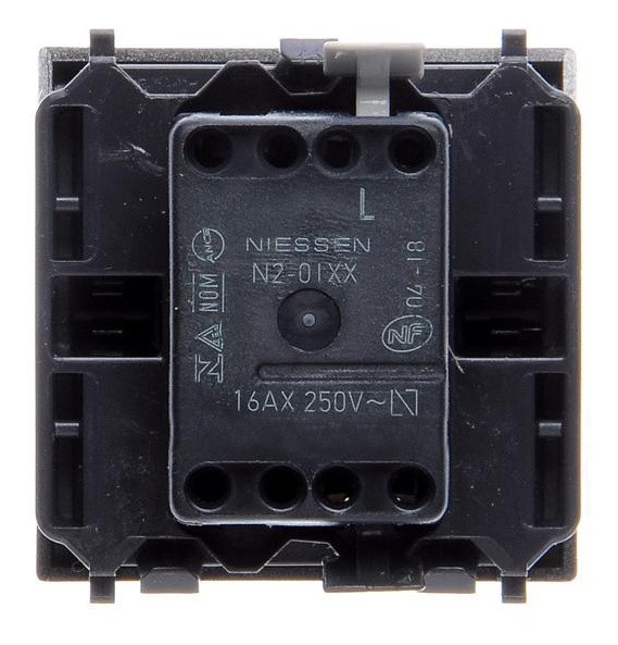 Однокнопочный выключатель ABB Zenit 2CLA220100N1301 N2201 PL (серебро) - фото №2