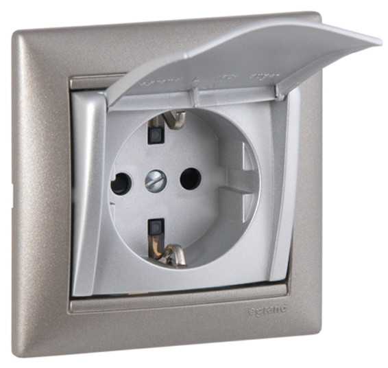 Механизм розетки с з/к и крышкой Valena алюминий - фото №1