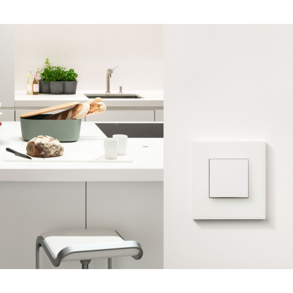 Одноклавішний перехресний перемикач Schneider Electric NU320518 (схема 7) 10А 2М (білий) - фото №2