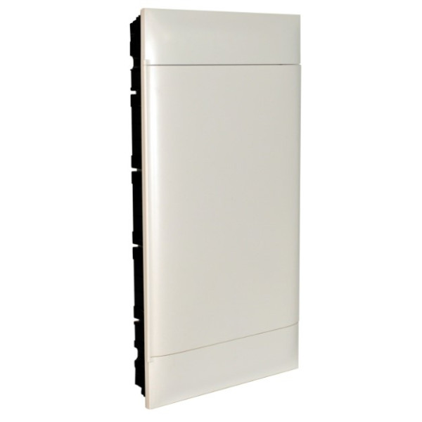 Встроенный пластиковый щиток Legrand Practibox S на 36 модулей