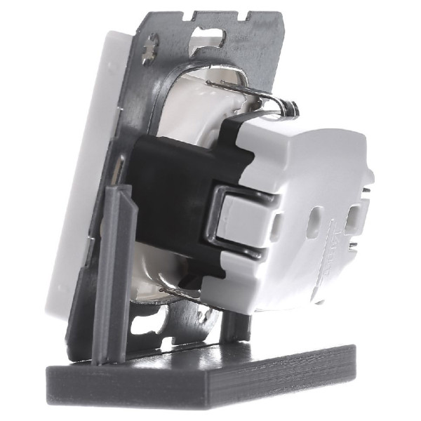 Розетка с з/к полярная белизна Berker Q.х - фото №3