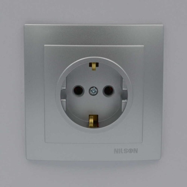 Розетка Nilson Touran срібло 1-на з заземленням ( 24131017 ) - фото №1