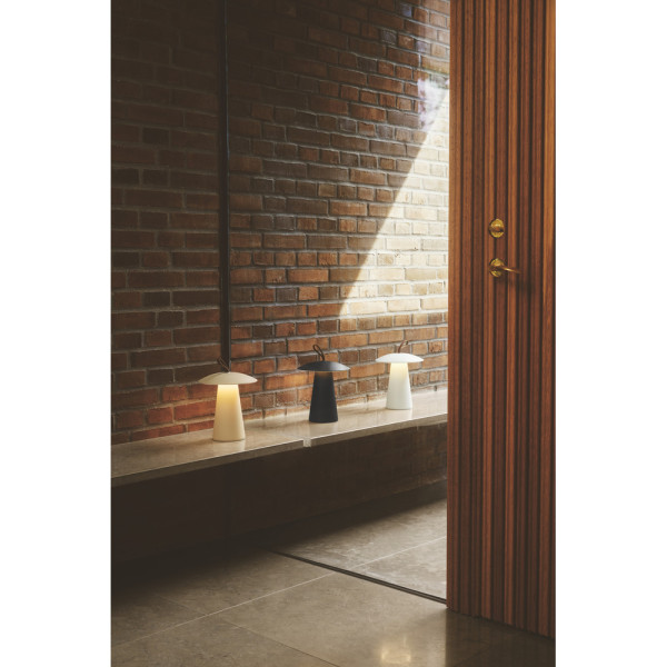 Настольная лампа Nordlux 2318245003 Ara To-Go Led 1x2W 3000K 240Lm IP54 Bk - фото №2