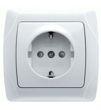 Розетка одноместная белая VIKO Carmen