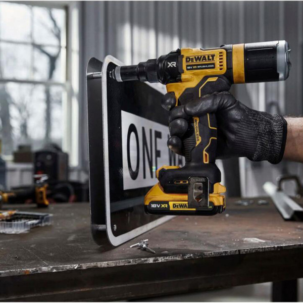 Безщітковий заклепочник DeWALT DCF414NT XR Li-Ion 18 В ∅4мм - фото №6