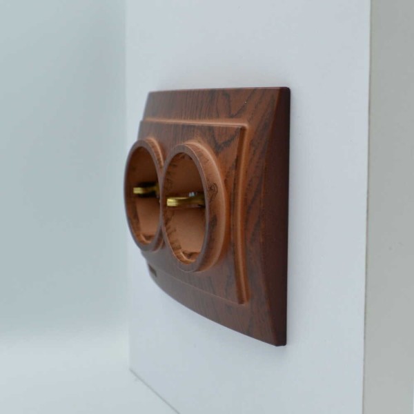 Розетка Nilson Touran орех 2-я с заземлением ( 24271025 ) - фото №2