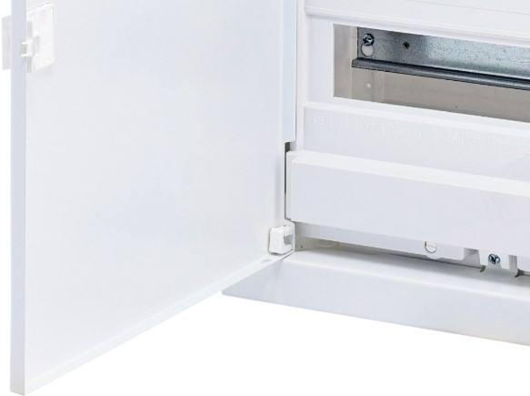 Металлопластиковый электрощит ETI 001101026 ECG28 24+4 М с металлической белой дверцей - фото №3