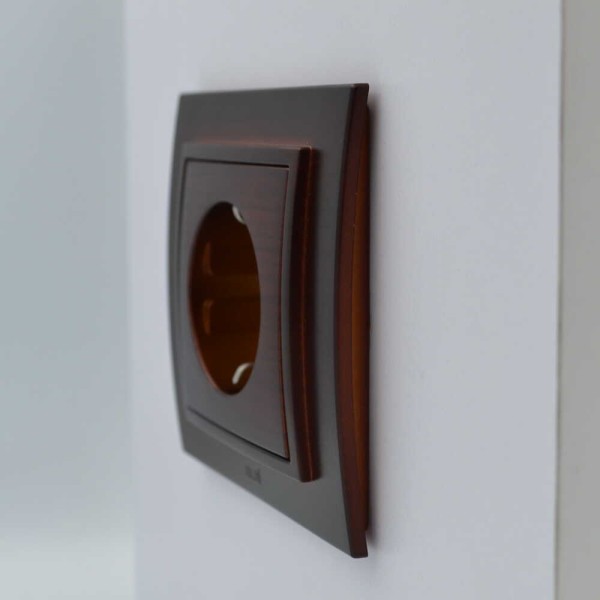 Розетка ELBI ZENA Woodline червоне дерево 1-на з заземленням без рамки ( 609-012900-217 ) - фото №2