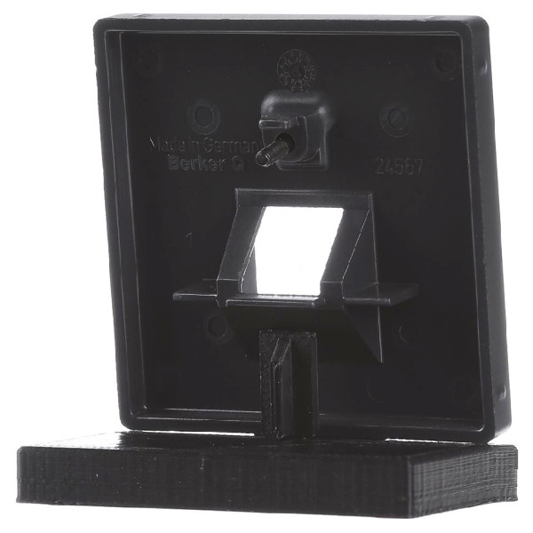 Накладка для розетки UAE антрацит Berker Q.х - фото №4