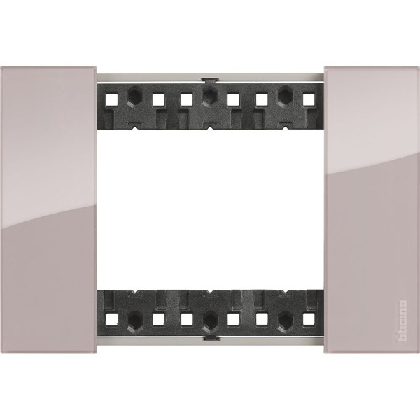 Рамка на 3 модуля Bticino Living Now KA4803DM (итальянский стандарт) аура