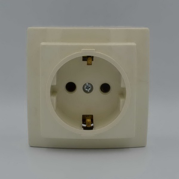 Розетка Nilson Themis кремова 1-на з заземленням ( 26121017 ) - фото №1