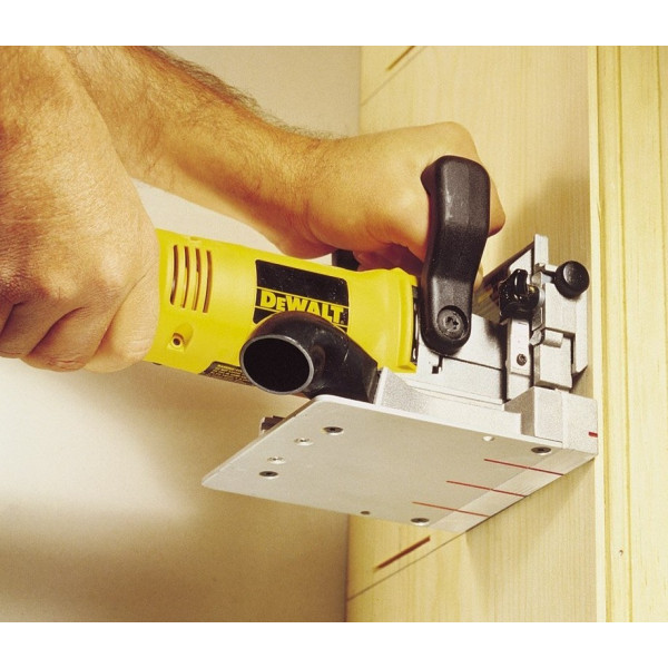 Фрезер DeWALT DW682K 600Вт - фото №2