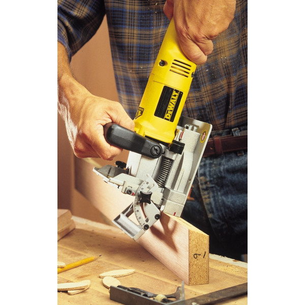 Фрезер DeWALT DW682K 600Вт - фото №5