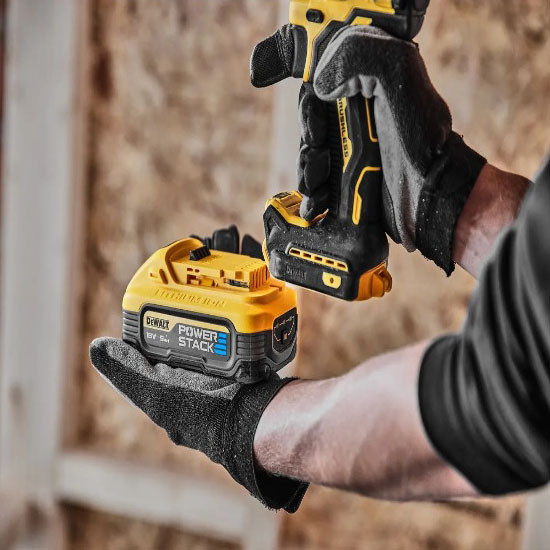 Бесщеточная дрель-шуруповерт DeWALT DCD800H2T XR Li-Ion PowerStack 18В 5Ач 90Нм патрон 13мм - фото №4