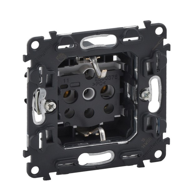 Механизм розетки с з/к Legrand Valena In`Matic