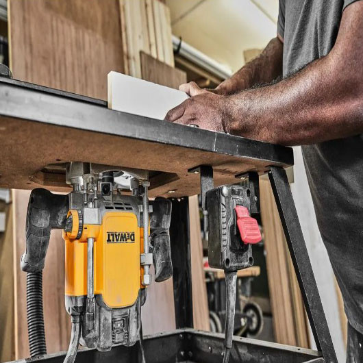 Сетевой фрезер DeWALT DWE627KT 1400Вт 9000-22000 об/мин цанговый патрон 12мм Ø50мм - фото №3