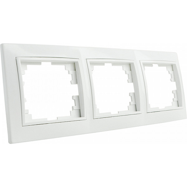 Трехместная рамка Аско-Укрем Fl (Pм-3-Fl-W) - фото №2