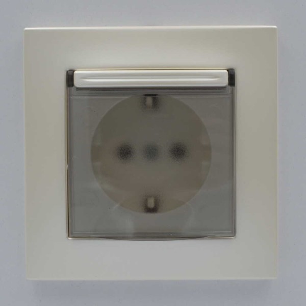 Розетка ELBI ZENA Silverline жемчужина 1-я с заземлением с крышкой без рамки ( 609-012500-218 ) - фото №1