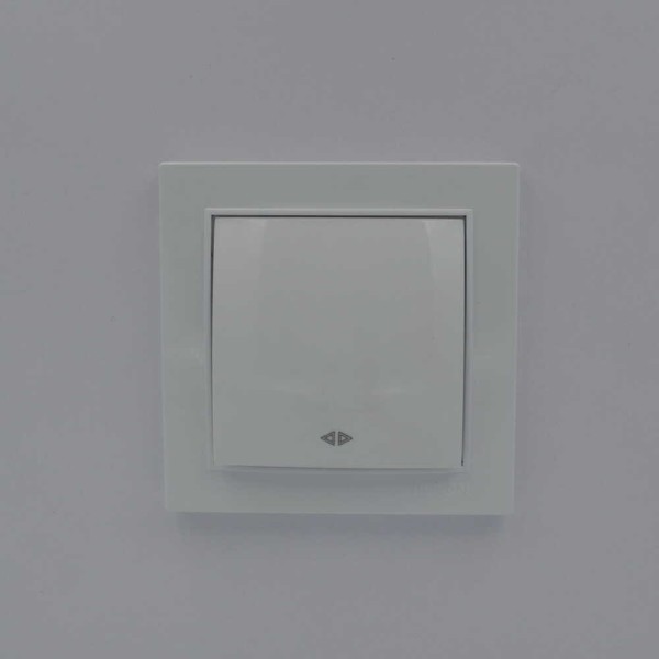 Вимикач Nilson Thor білий 1кл проміжний ( 27111010 ) - фото №1