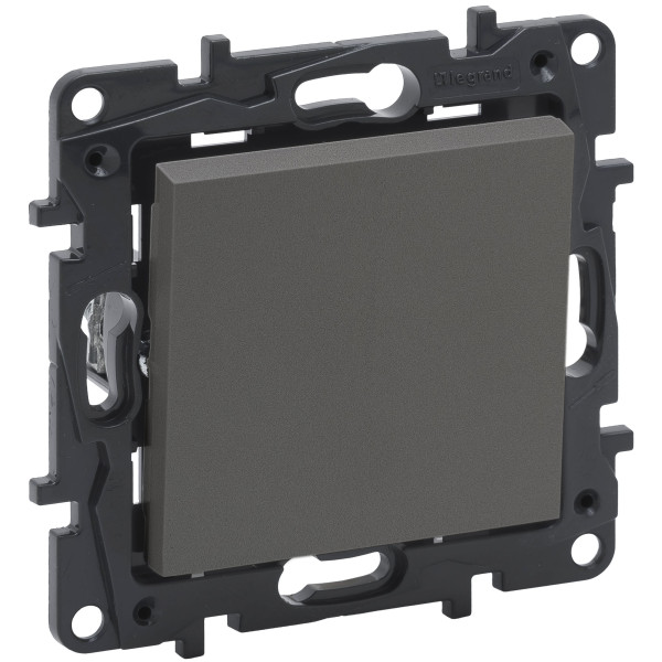 Одноклавишный выключатель Legrand Niloe Step 10А зажимной механизм сталь (863401)