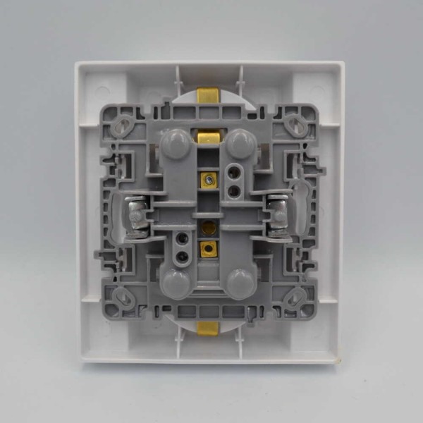 Розетка Nilson Moda біла 2-на з заземленням ( 21111025 ) - фото №4