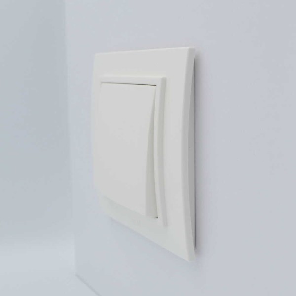 Вимикач ELBI ZENA білий 1кл з рамкою ( 500-010200-200 ) - фото №1