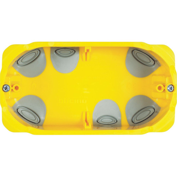 Подрозетник итальянского стандарта Bticino на 4 модуля PB504N